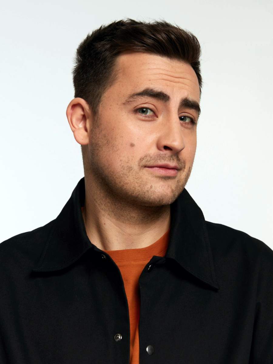 ведущий Ефим Константиновский